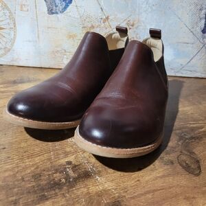 Clarks Brown Leather Slip-On Chelsae Style Low Ankle Boots. Size 10. Like New.
